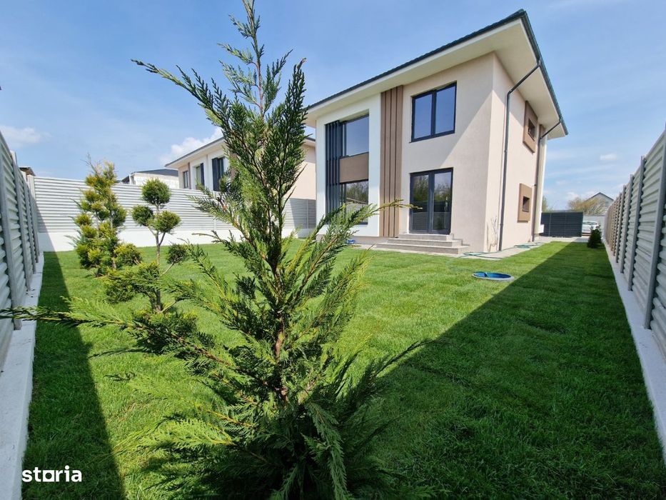 Casa single 5 camere, 500 mp, pompa si panouri, parc