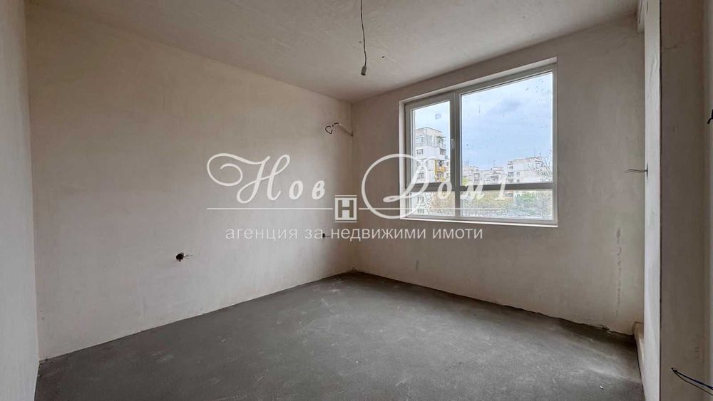 Продава се Тристаен апартамент в Пловдив, Гагарин - 103 кв.м за 1330 €/кв.м - Снимка #2