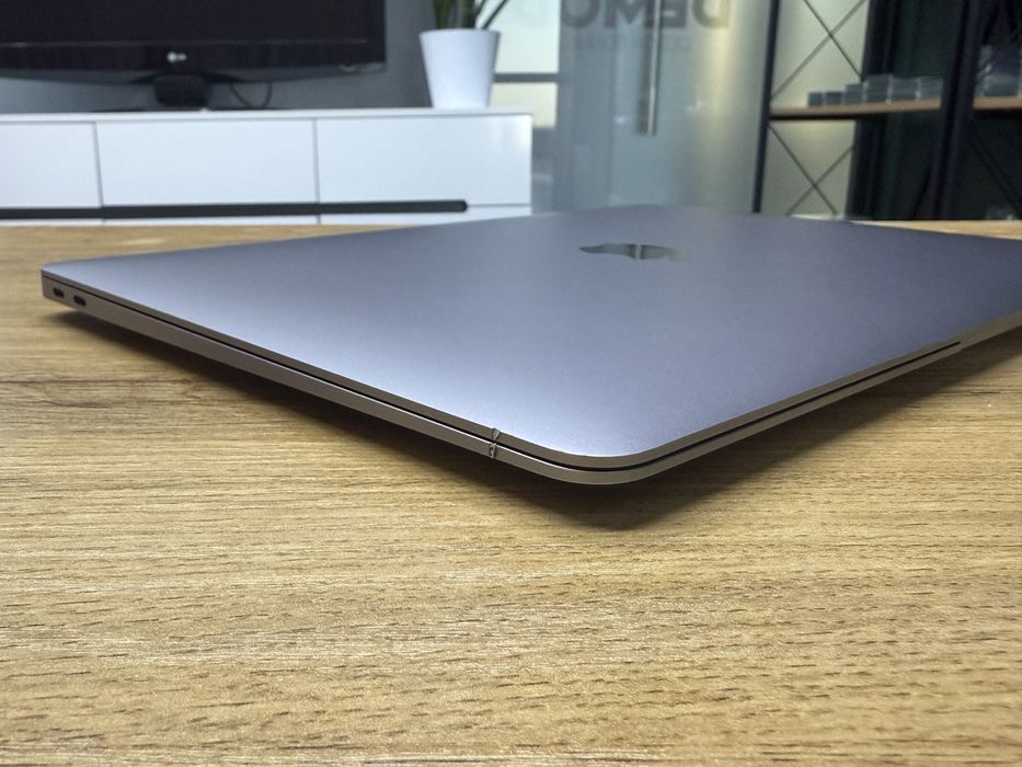 Macbook Air 13, M1 в рассрочку с первым взносым 209 у.е.