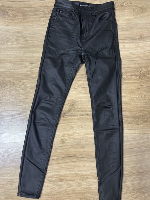 Pantaloni imitatie piele