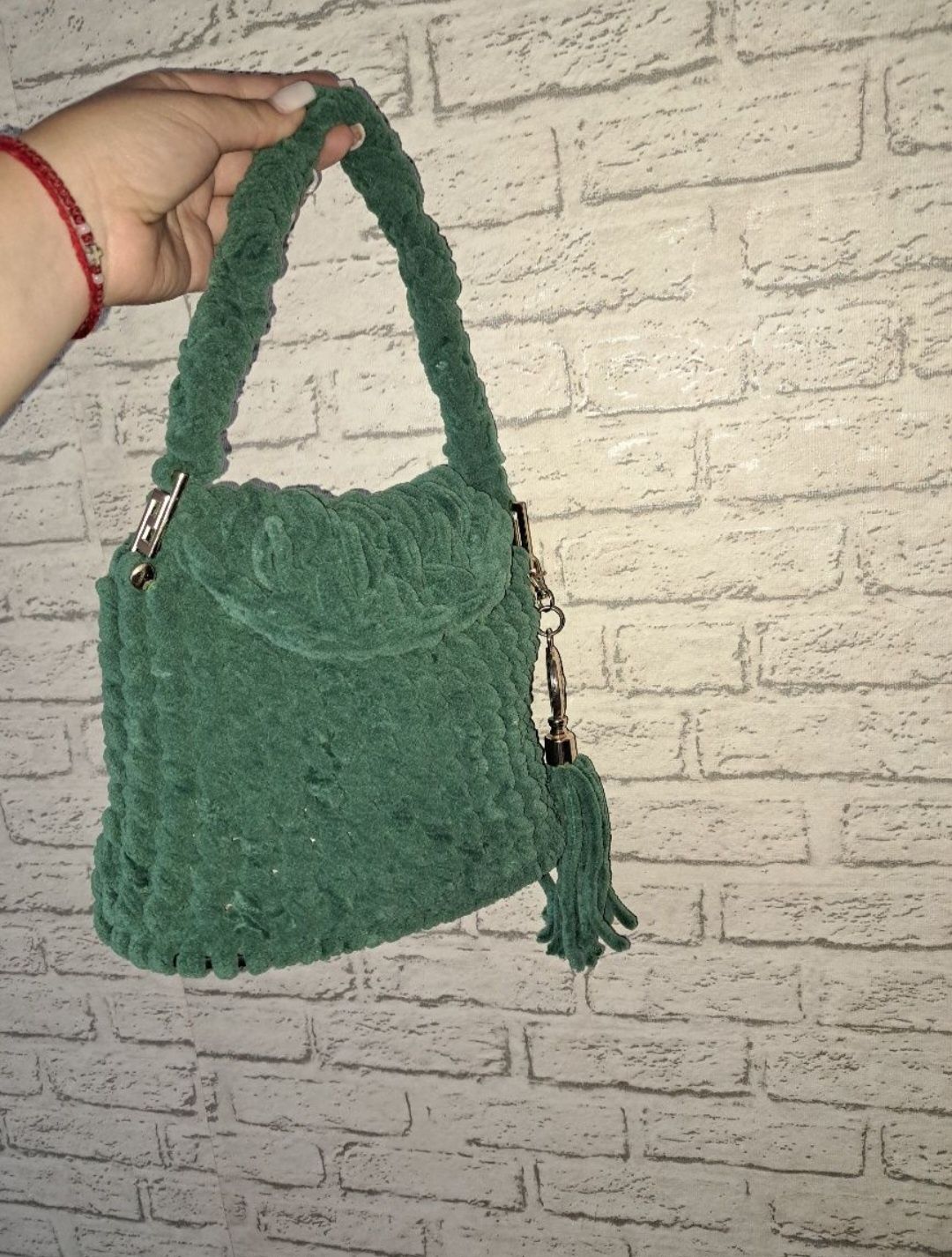 Красива зелена ръчно изработена чанта