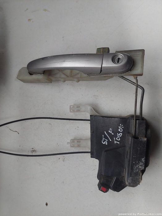 Broasca usa stanga fata HYUNDAI TUCSON (JM) [ 2004 - 2010 ]