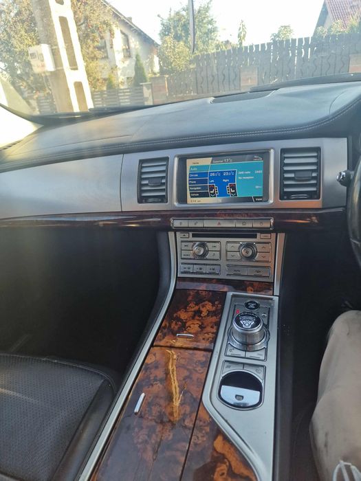 JAGUAR XF 2010 3.0