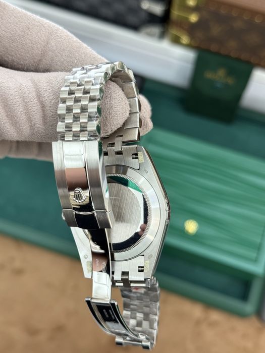 Rolex Date-Just 41mm Mint Dial