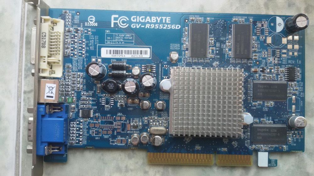 Placă video GIGABYTE GV-R955256D