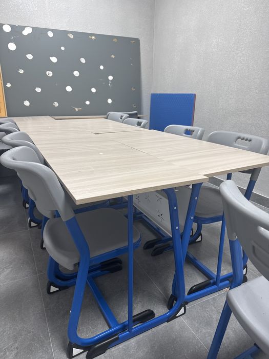 Парта в отличном состояний