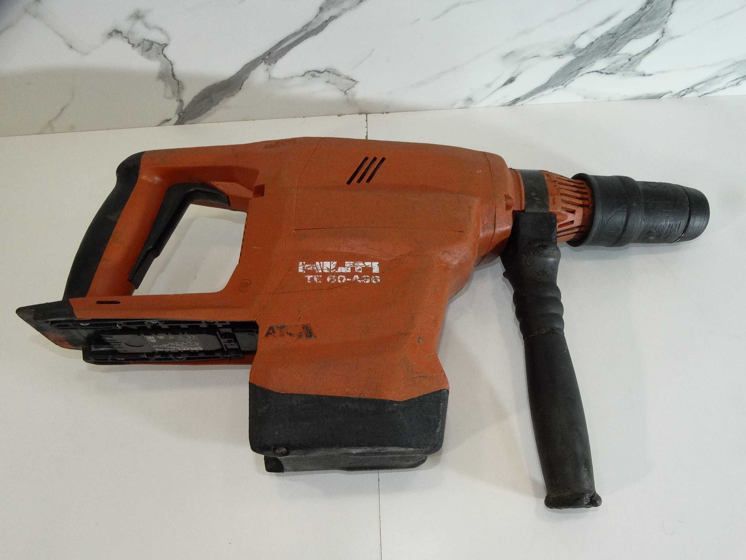 Промо - Hilti TE 60 A36 - Ударо пробивна машина - 8.1 J