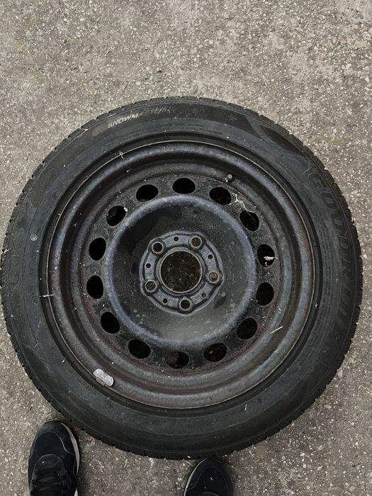 Зимни гуми 205/55/16 с джанти 5х120