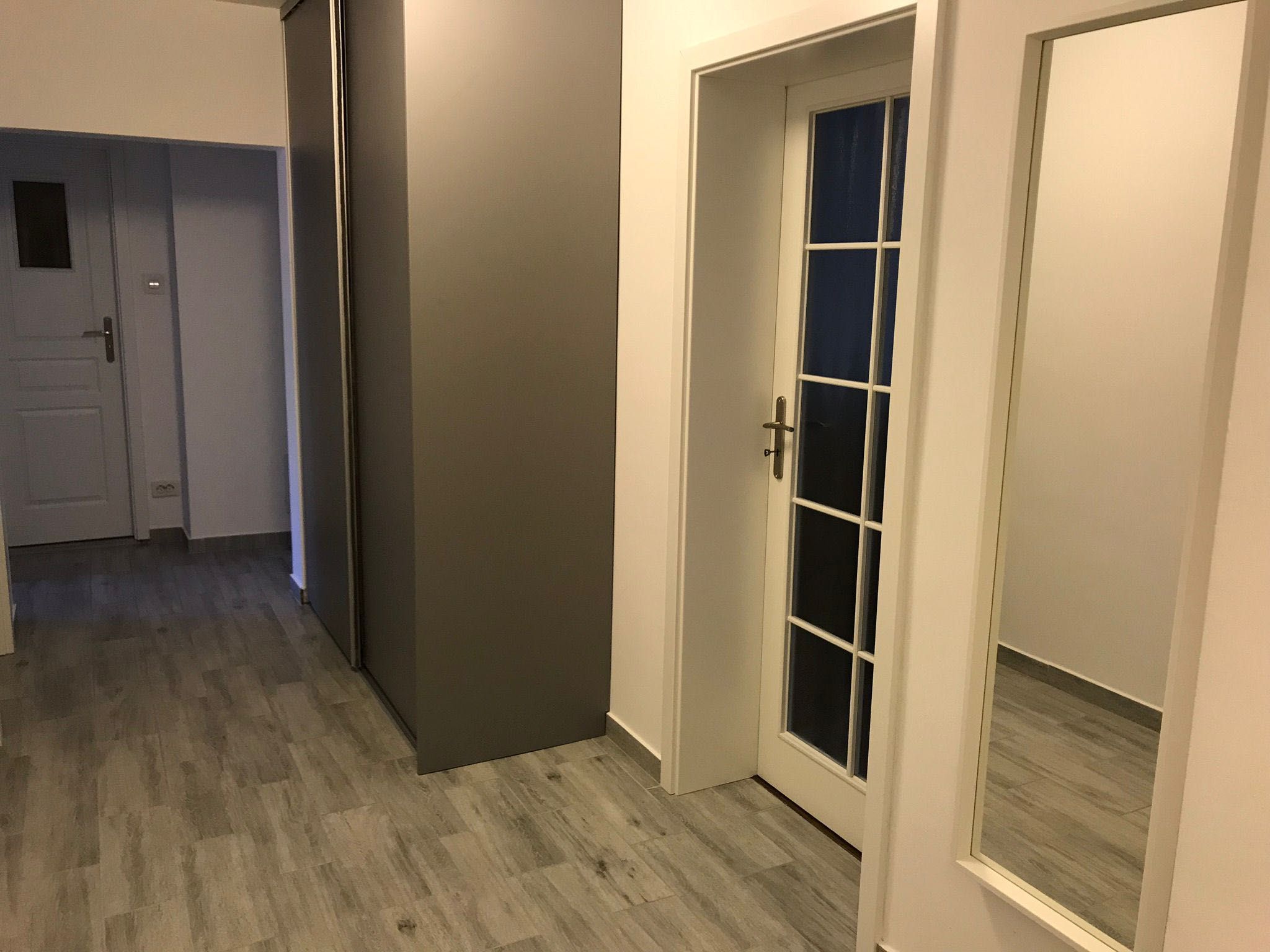 Apartament 3 camere de inchiriat, 80mp renovat, bvd Decebal, Bucuresti