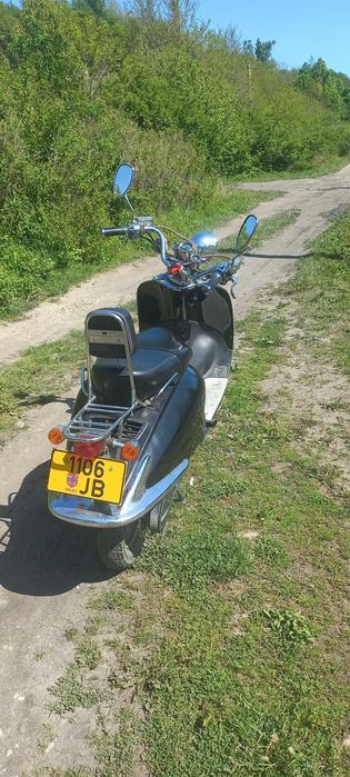 Scuter electric negru