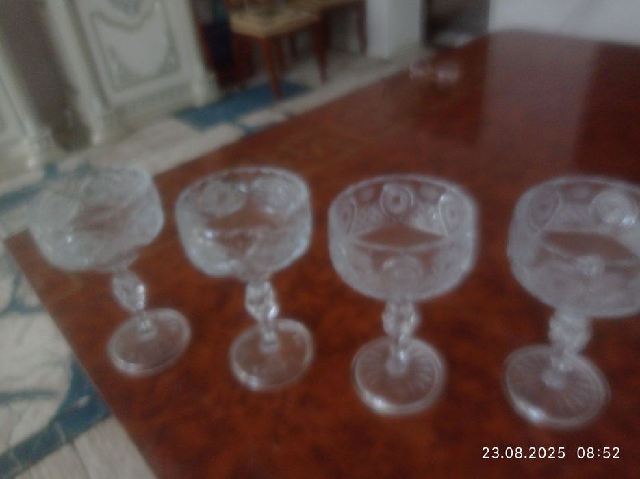 Хрустальная конфетница