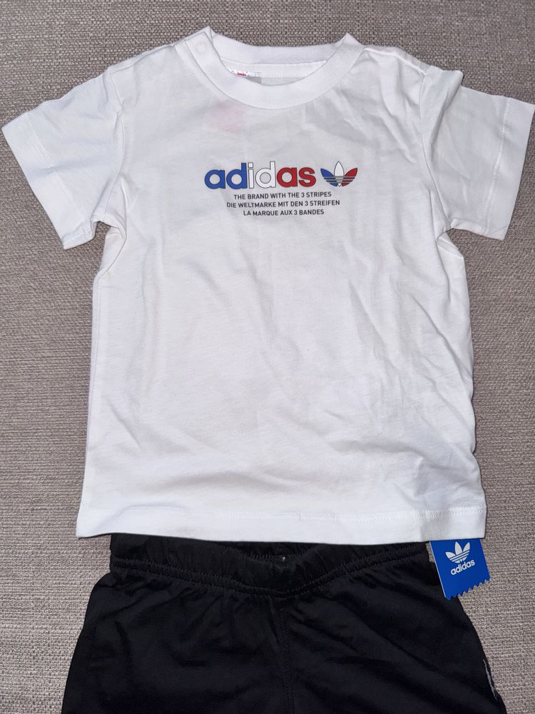 Compleu adidas marimea 86 nou