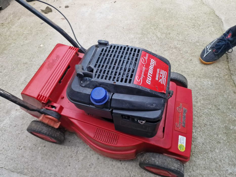 Masina de tuns iarba  pe benzina 4CP Perfecta Pornire usoara