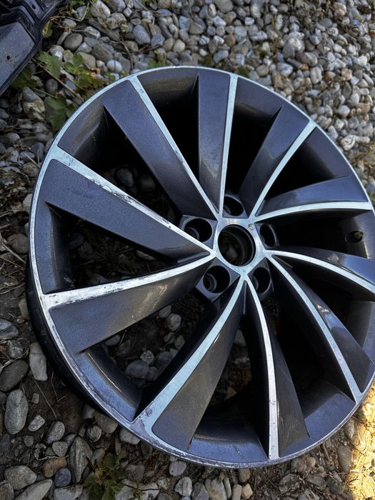 Jantă r18 skoda superb 3.cod:3v0601025.AL.
