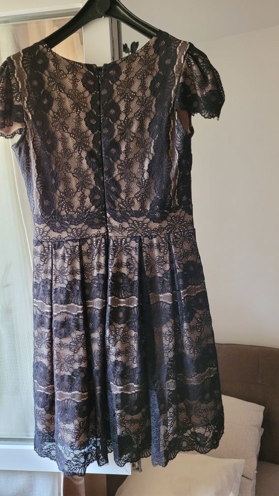 Rochie elegantaa