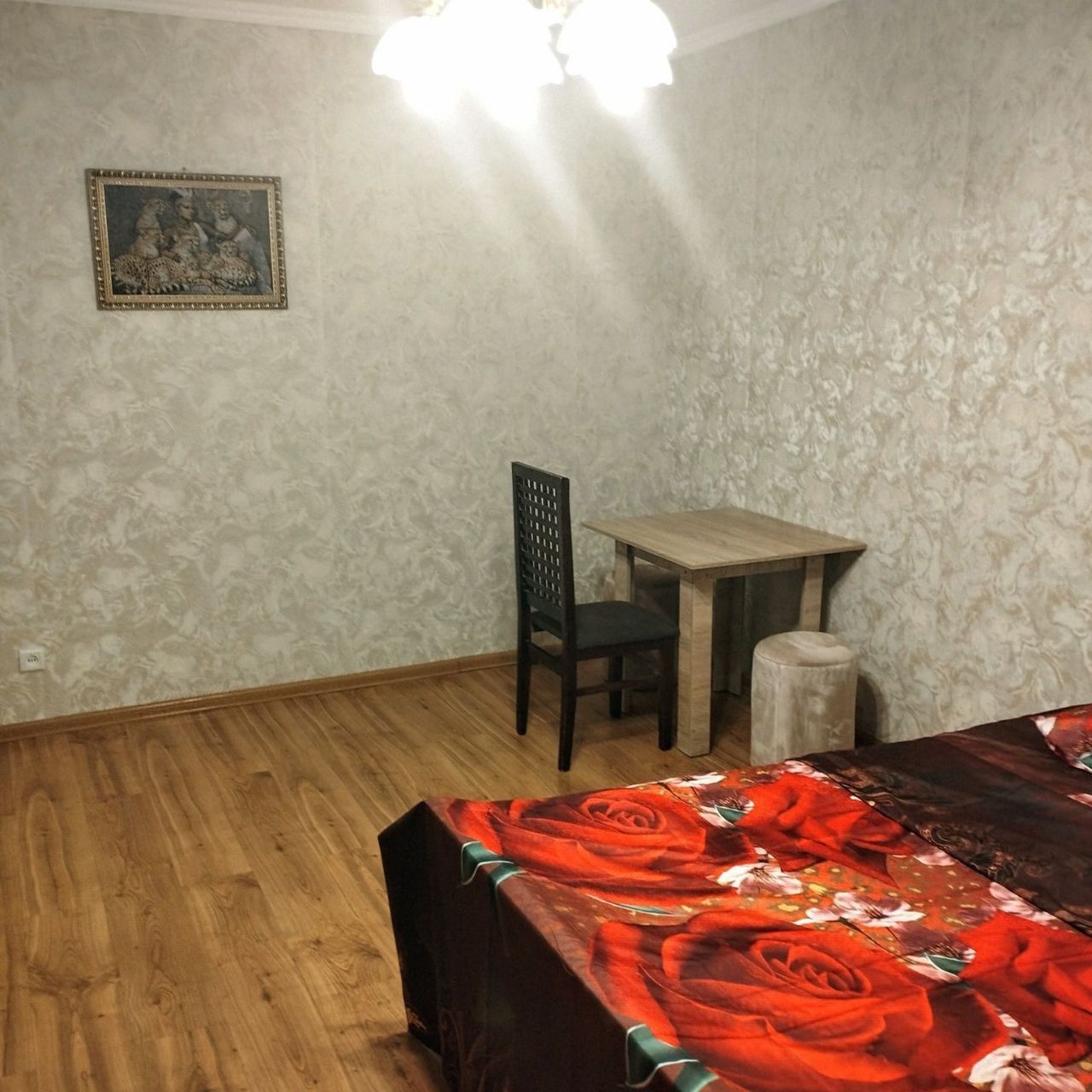 Аренда!  ЦУМ  .1/ 4/ 4/.  ( мебель + техника )