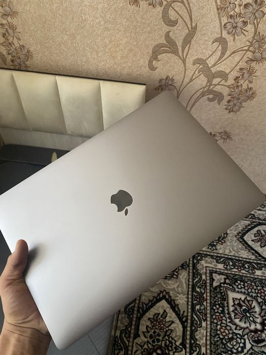 Macbook Pro i9 2019