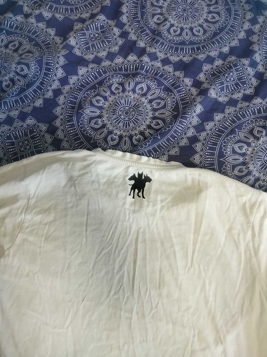 Тениска Luda M/L размер носена е няколко пъти