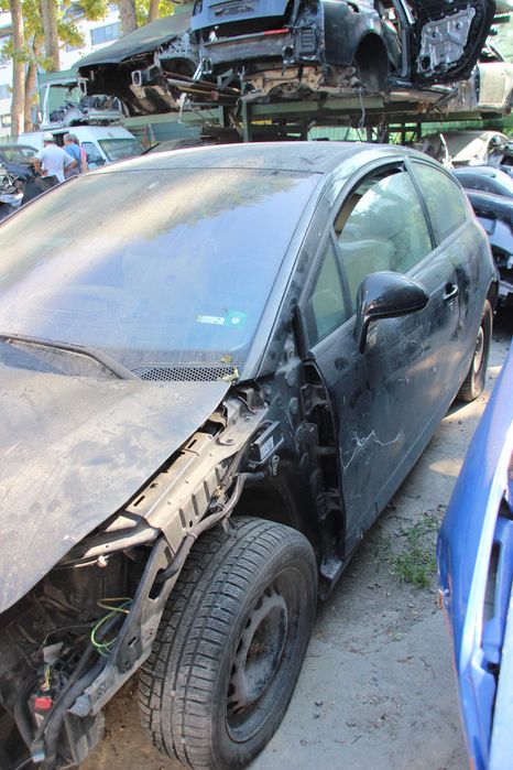 Ситроен С4 купе 2.0 HDI  – само на части