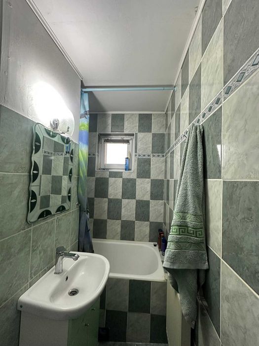 Vand apartament cu 3 camere