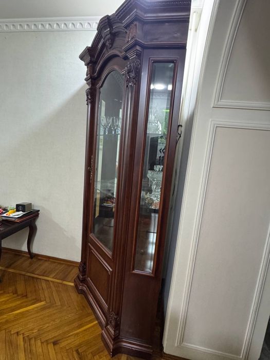 Продается шкаф из натурального дерева