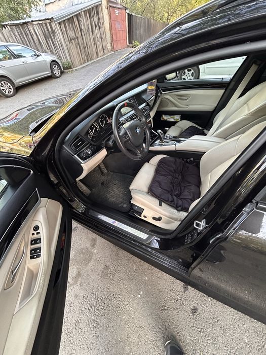 Vand bmw F11,520, automat ,2012 ,padele,panoramic,schimb cu SUV