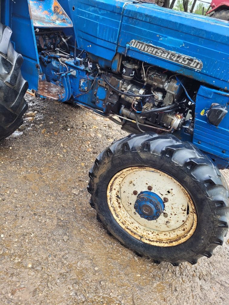 Universal u445 dt tractor
