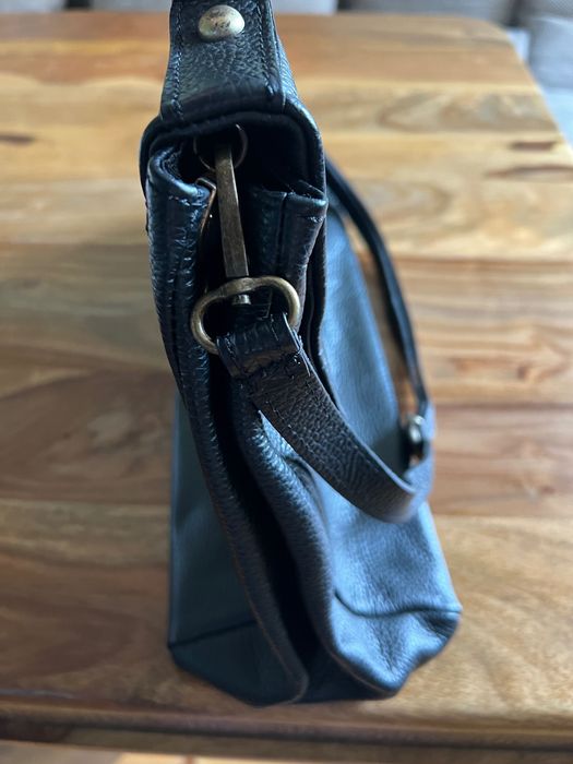 Кожена  черна чанта