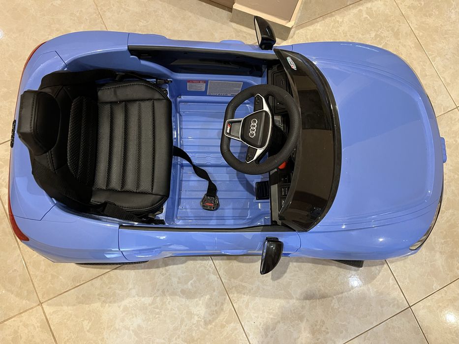 Детска акумулаторна кола Audi RS e-tron син PAT3608