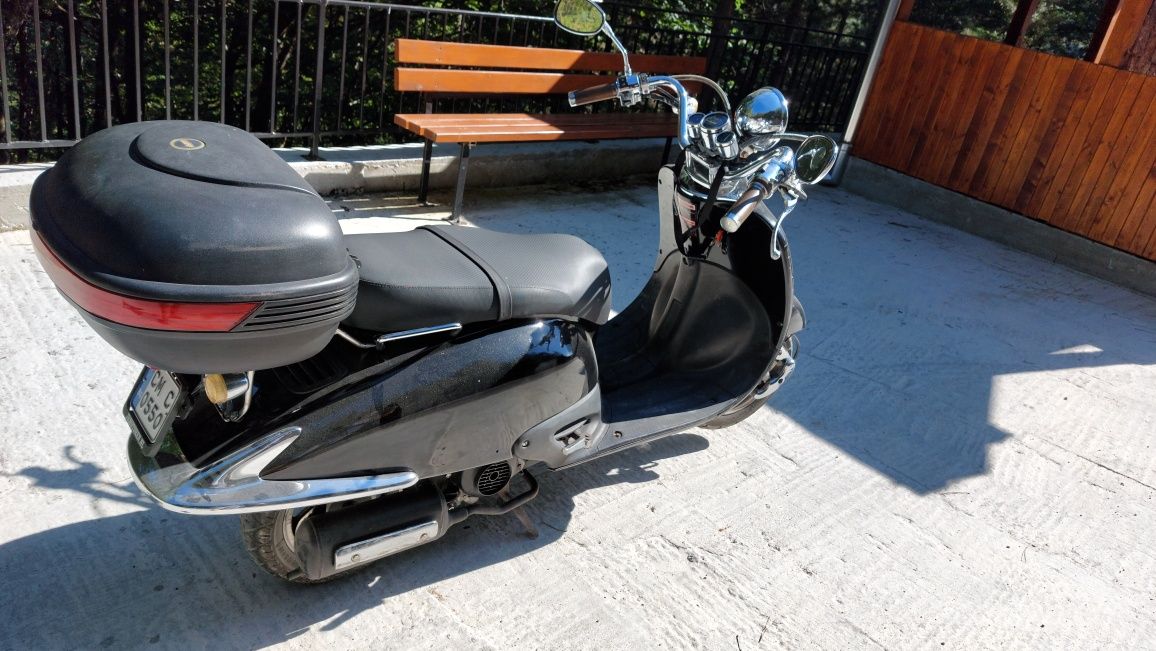 Скутер Fosti Retro 50