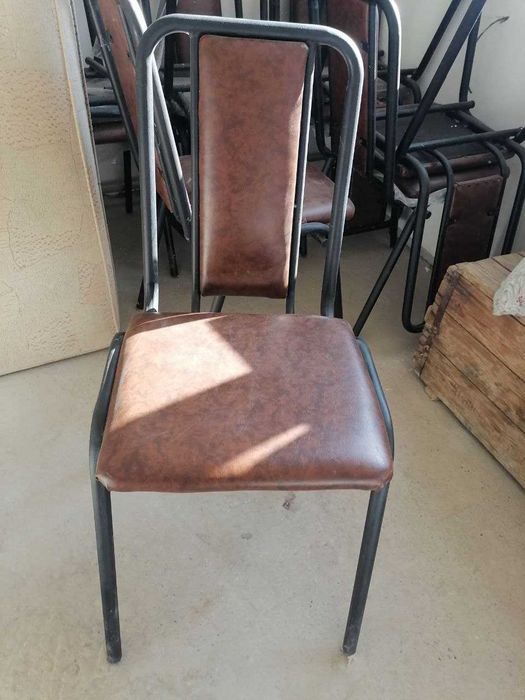 Продам стулья  почти новые