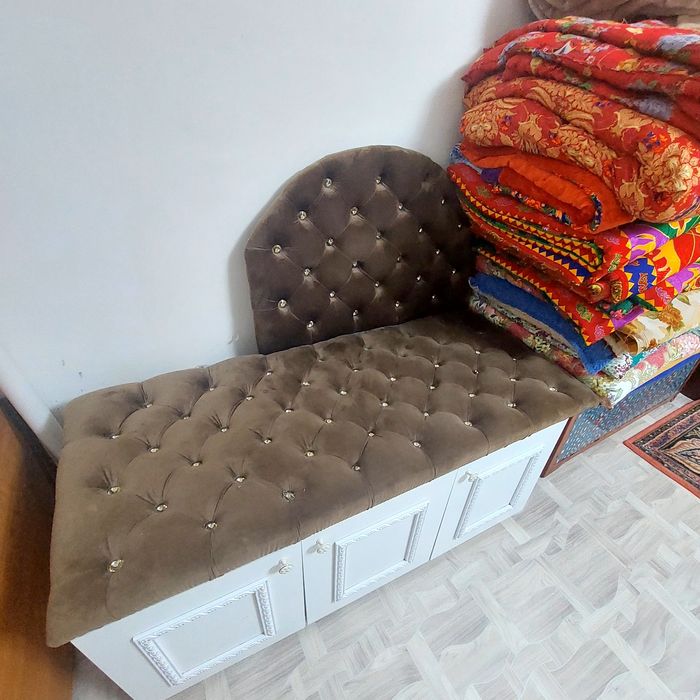 Тумбочка для обуви.