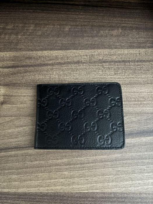 Полтфейл Gucci.