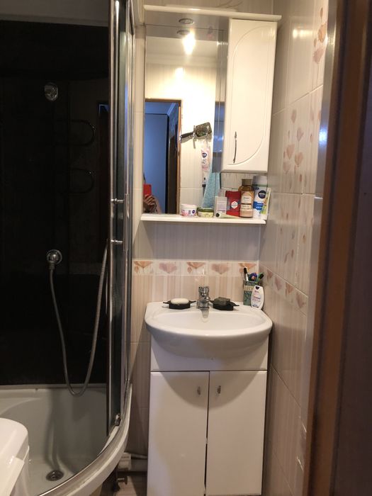 Раковина с тумбой зеркало 38000