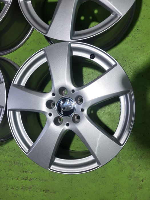 17 5x112 Skoda лети джанти 5х112 шкода