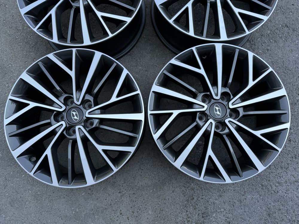 18цола Hyundai 5x114.3 Хюндай 5х114.3 4бр Оригинални