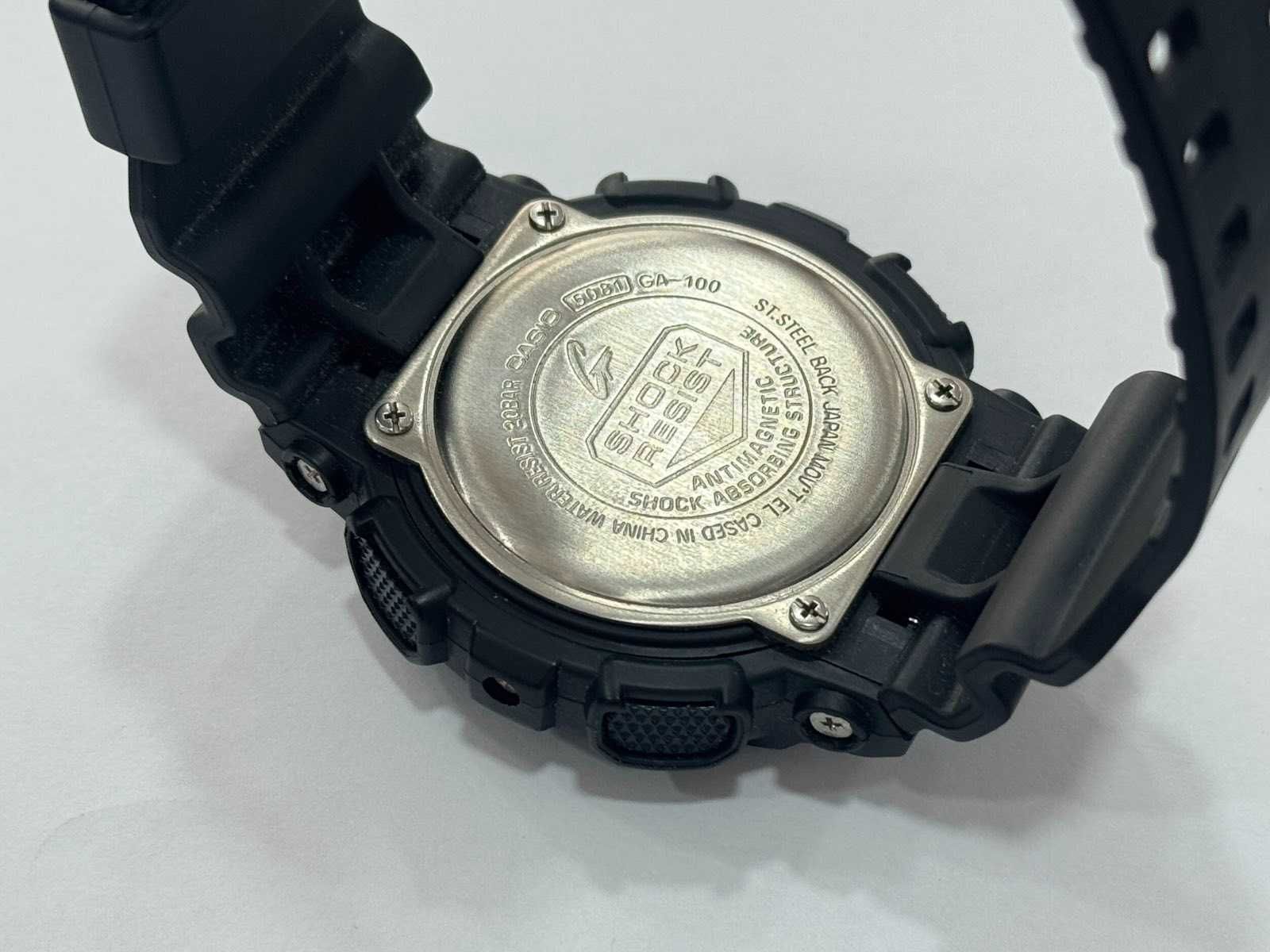 Часовник Casio G-Shock / GA-100