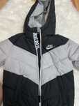 Geaca copii Nike purtata