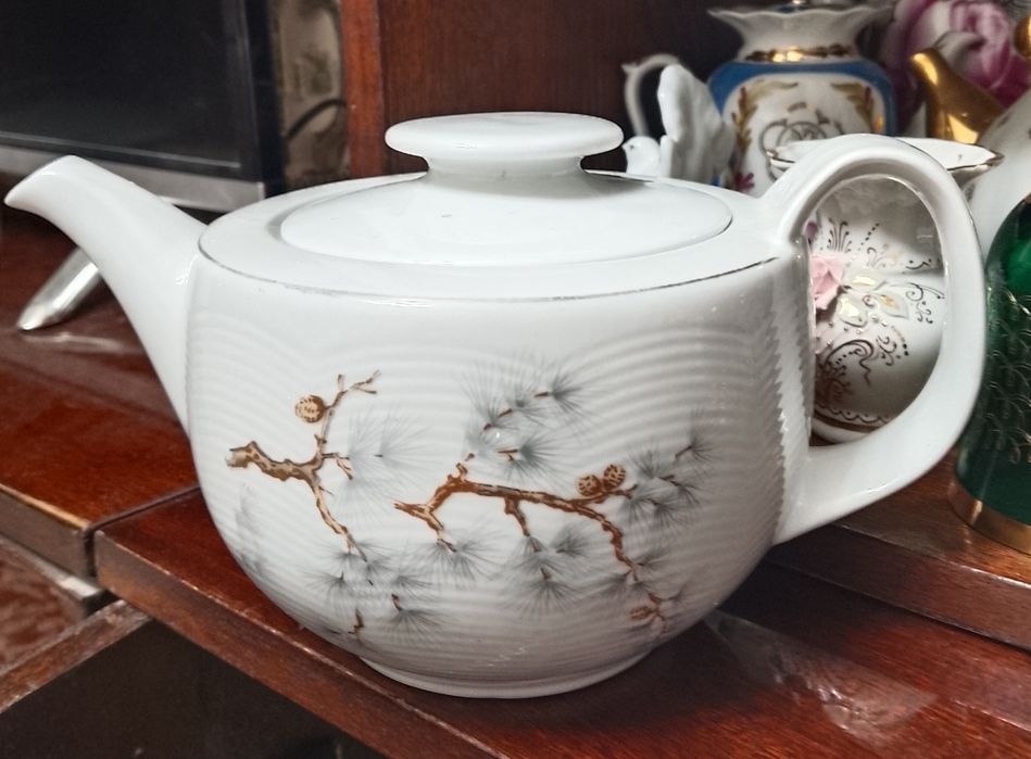 Чайники винтажные. См. все фото.