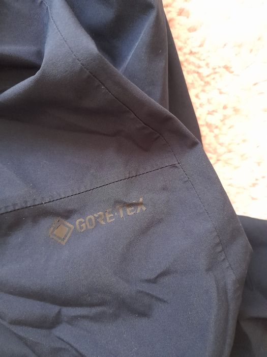 Haglofs gore tex мъжко яке L размер.