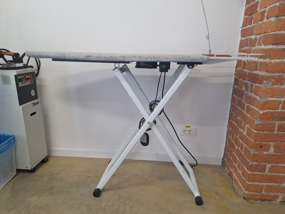 Masa de calcat semiprofesionala