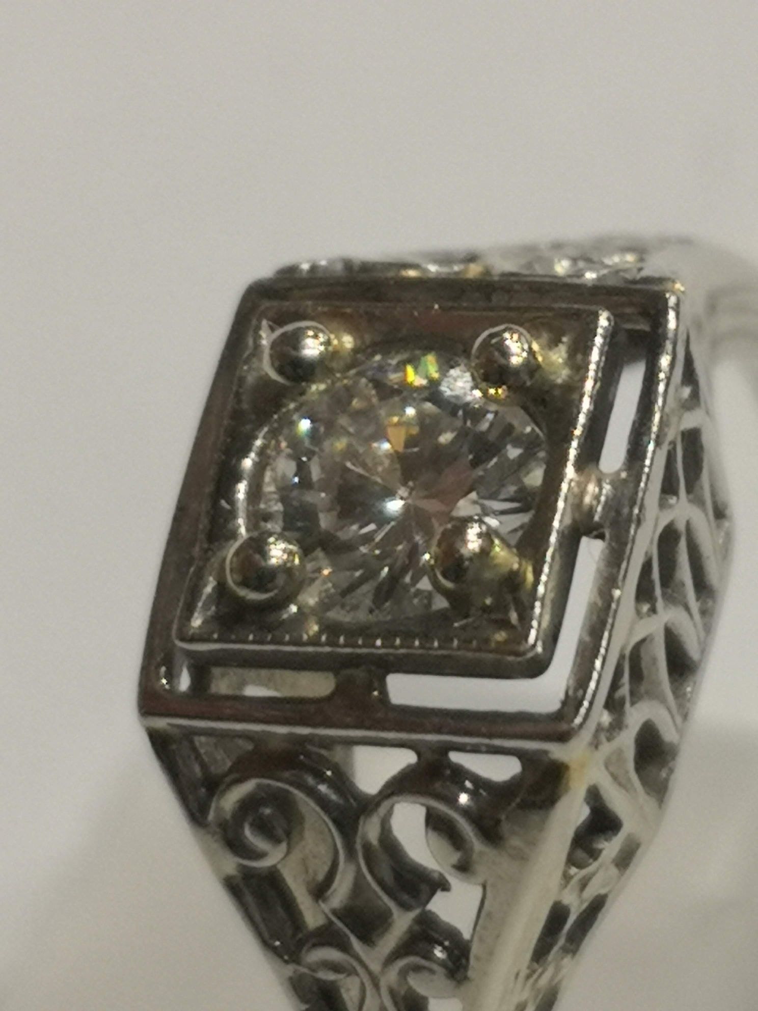 Vind inel deosebit din aur 14kt cu diamant 0,30ct