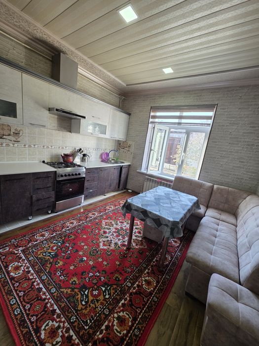 Кибрай тум. Дурмон Қ.Ф.Й. Бирлик мах. 6 сот. 6 хонали уй сотилади.