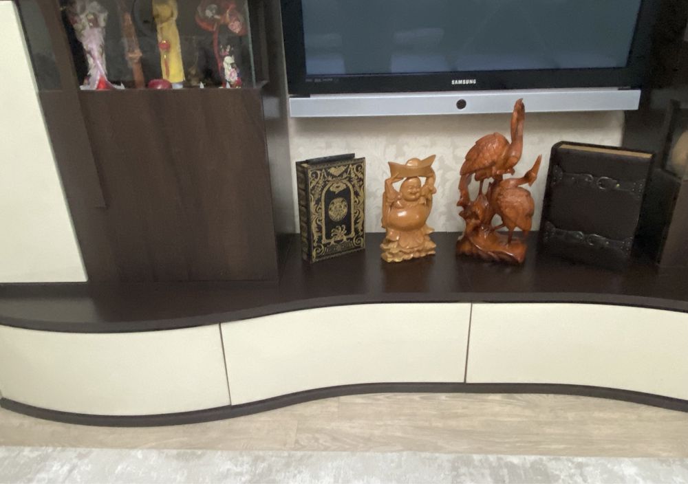 Стенка для гостиной, шкафы с подстветкой