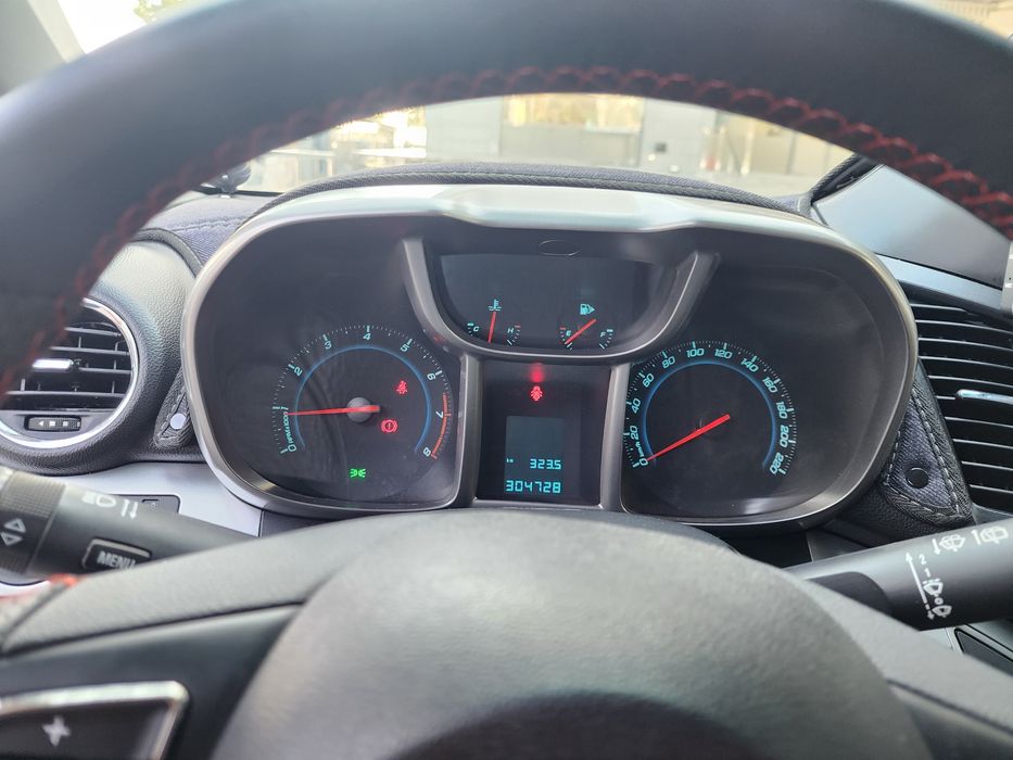 Chevrolet Orlando 
2 pozitsiya
2014 yil 
303ming
Oldi chap kiriloda pe