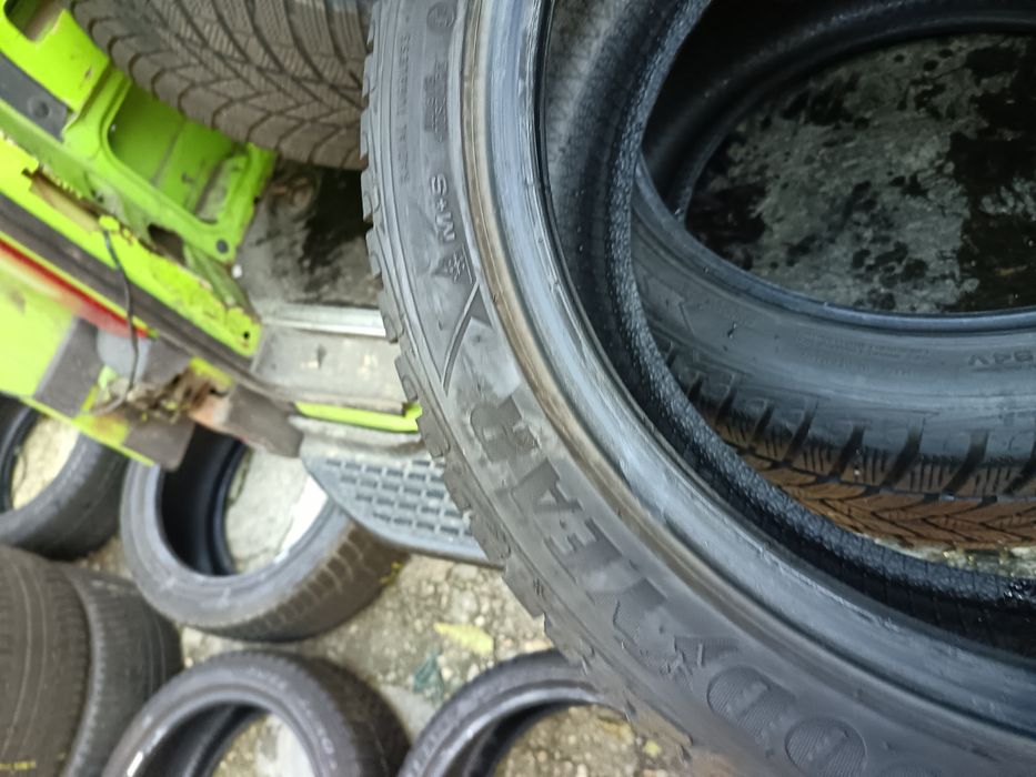 Anvelope MS iarna 225 45 17 Dunlop 8mm 2017