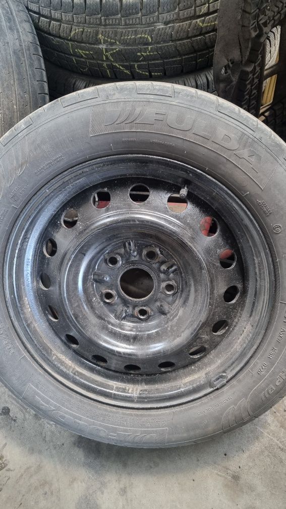 Vind set de jante originale R16 toyota  , cu anvelope  de v