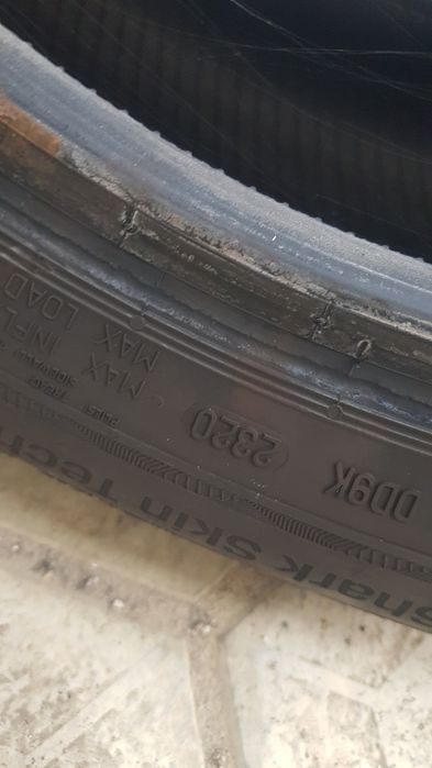 2 бр. гуми 205 55 16 Uniroyal