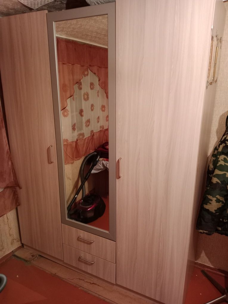 Продам мебель б/у