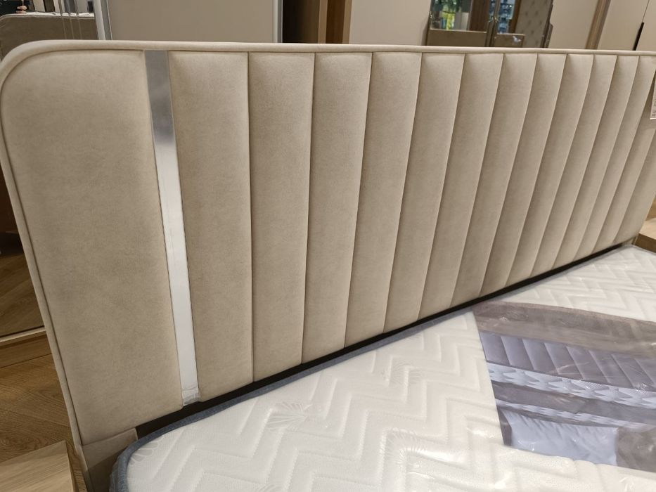 Кровать двухспальная по акции